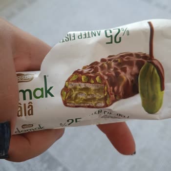 Aldığım Gofretin İçinde Antep Fıstığı Dolgusu Yoktu