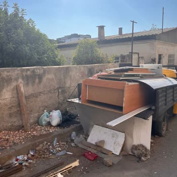 Kaldırılan Çöp Konteynerleri Mahallede Temizlik Ve Huzur Sorununa Yol Açıyor