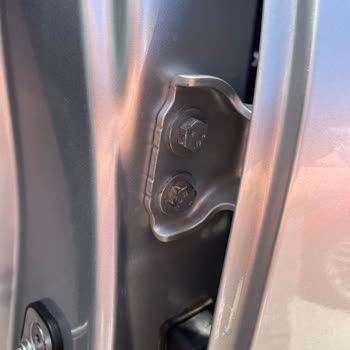 Sıfır Araçta Teslimat Sonrası Tespit Edilen Lokal Boya Nedeniyle Güven Kaybı Ve Değişim Talebi