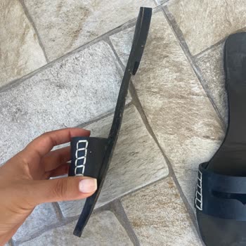 Mango’dan Alınan Ayakkabı Üç Giyimde Deforme Oldu Gerçek Deri Beklentisi Hayal Kırıklığına Dönüştü