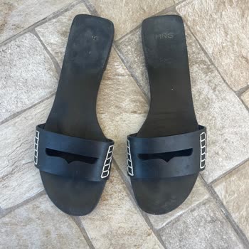 Mango’dan Alınan Ayakkabı Üç Giyimde Deforme Oldu Gerçek Deri Beklentisi Hayal Kırıklığına Dönüştü