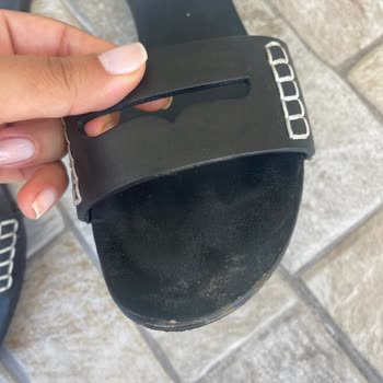 Mango’dan Alınan Ayakkabı Üç Giyimde Deforme Oldu Gerçek Deri Beklentisi Hayal Kırıklığına Dönüştü