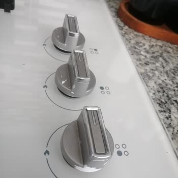 Yeni Alınan Ankastre Ocakta Düğmelerde Hızlı Soyulma Sorunu