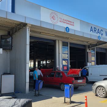 Tüvtürk Gebze'de Işıklı Sıra Tabelası Yıllardır Arızalı