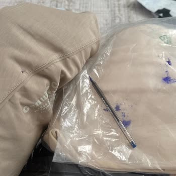 Siparişimde Unutulan Kalem Ve Lekeli Ürünler, Cevapsız Müşteri Hizmetleri