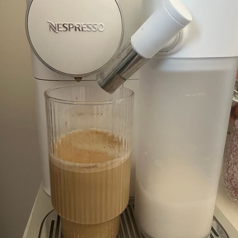 Nespresso Grand Latissima Sürekli Arızalı, Çözüm Sunulmuyor, İade İstiyorum