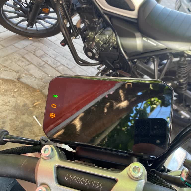 CFMOTO 450NK Ekran Parlaklık Sorunu Ve Garanti Kapsamında Çözüm Beklentisi