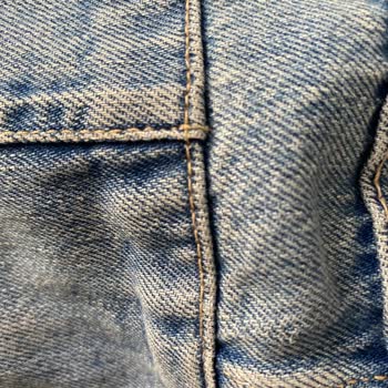 Zara Akasya AVM Ürünü İlk Yıkamamda Renk Solması Ve Belirli Bölgelerinde Sararma Meydana Geldi!