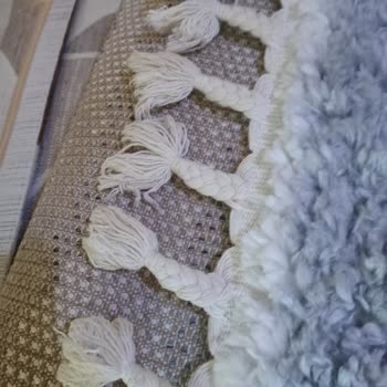 Kurtaran Halı Yıkama Halımın Üzerindeki ve Saçaklarındaki Tüm Lekeler Tamamen Duruyor