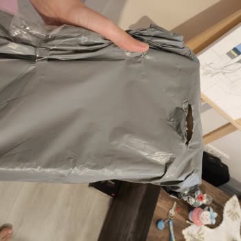 Kargomun Paketi Parçalanmış Ve İçeriği Zarar Görmüş