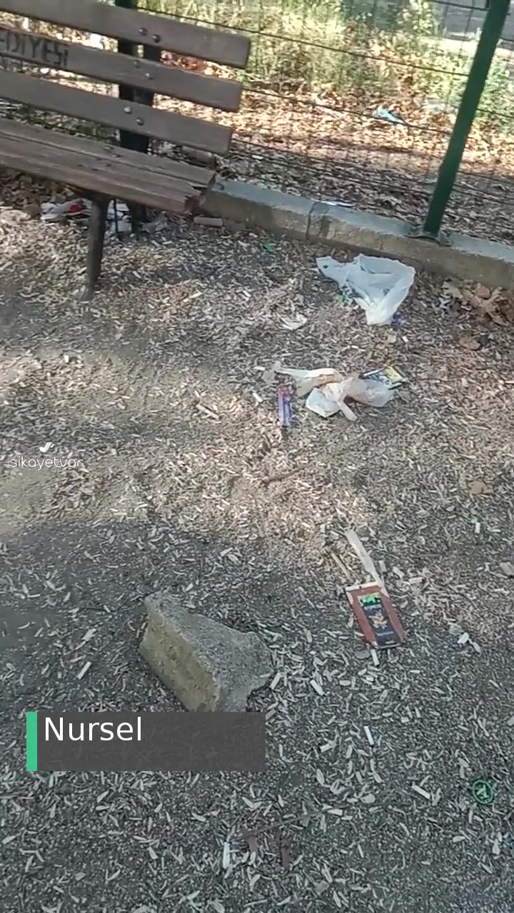 Bursa Yıldırım Belediyesi Temizlik Sorunu, Hep Cam Parçaları! videonun kapak resmi