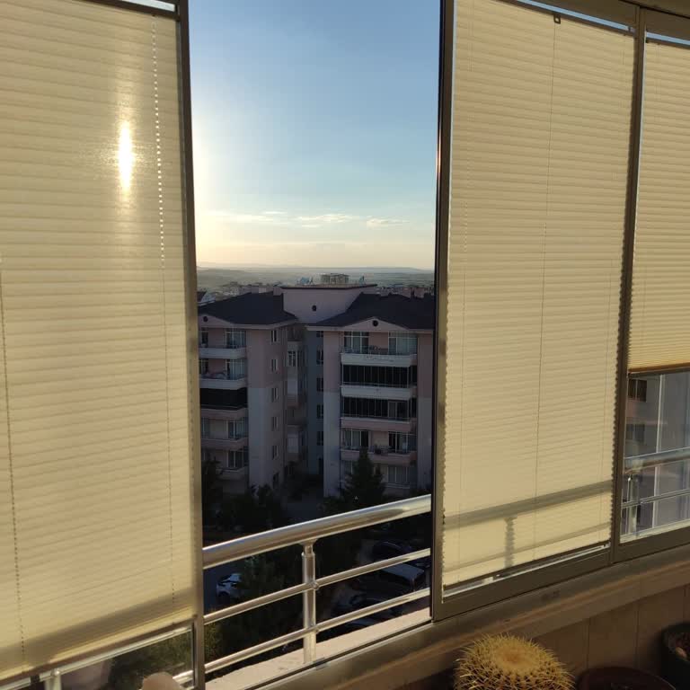 Onarıma Giden Balkon Camım İki Aydır Teslim Edilmedi Mağduriyetim Giderilmiyor
