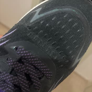 Kısa Sürede Hasar Gören Ayakkabı İçin İlgisiz Mağaza Ve Yetersiz Müşteri Hizmeti