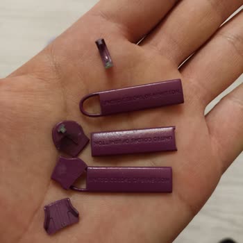 Sıfır Alınan Benetton Çantanın Fermuarı İlk Kullanımda Bozuldu