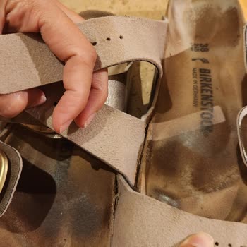 Kısa Sürede Deforme Olan Birkenstock Terliğe Mağaza Çözüm Sunmadı