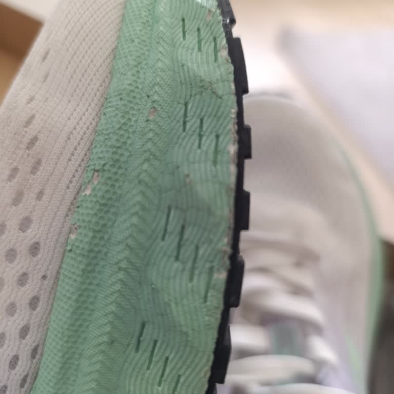 Üç Kez Giyilen Nautica Ayakkabı Kısa Sürede Parçalandı İade Talebim Reddedildi