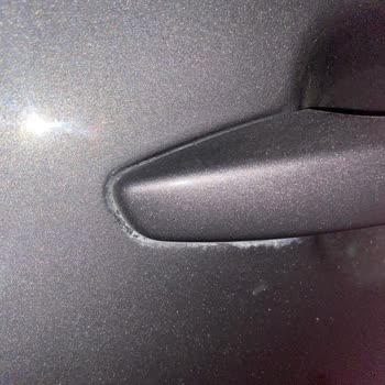 Opel Crossland Aracımda Kapı Nikelajlarında Renk Atması Ve Tutarsız Servis Yanıtları