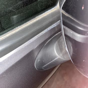 Opel Crossland Aracımda Kapı Nikelajlarında Renk Atması Ve Tutarsız Servis Yanıtları