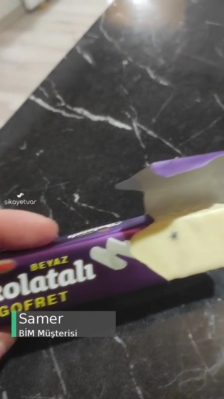 BİM Çikolatalı Gofret İçinde Böcek Fark Ettim! videonun kapak resmi