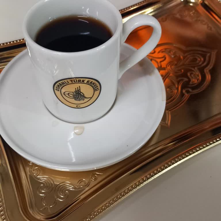 Filtre Kahve Küçük Fincanda Servis Edildi Personel Standart Dedi