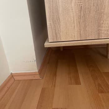 Gardırop Ayağı Kırık, Servis Desteği Sağlanmıyor