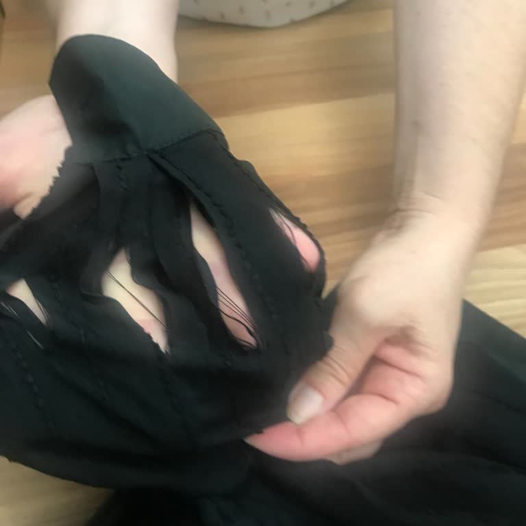 Yeni Alınan Gömlekte Hızla Oluşan Yırtık Ve Mağaza İlgisizliği