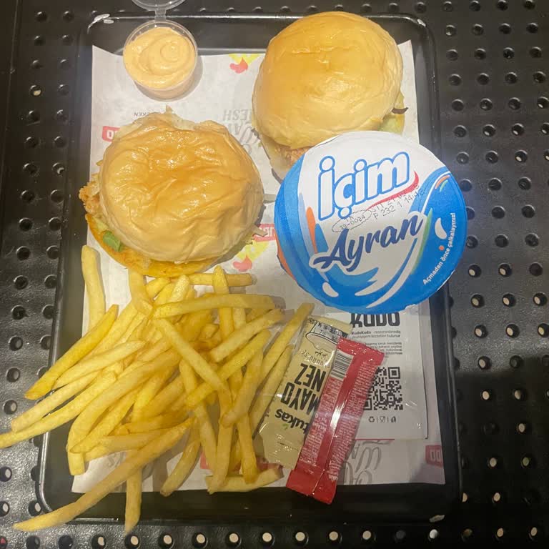 Yavaş Servis Ve Küçük Porsiyon Nedeniyle Yaşadığım Memnuniyetsizlik