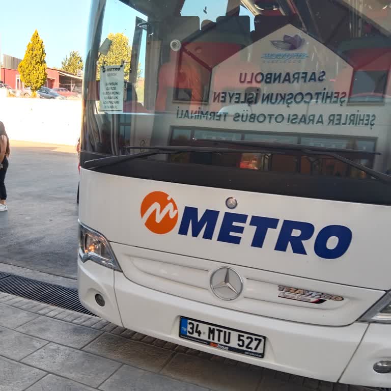Metro Turizm’de Yaşlı Yolcuya Dikkatsiz Ve Saygısız Davranış