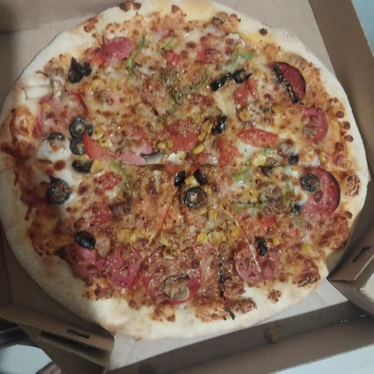 Domino's Beylikdüzü Şubesinden Soğuk Ve Geç Teslim Edilen Pizzalar Mağduriyeti