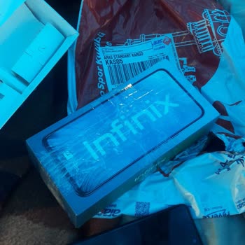 Yanlış Kutuda Ve Eksik Belgelerle Gelen Telefonun İadesi Kabul Edilmedi, Param İade Edilmedi