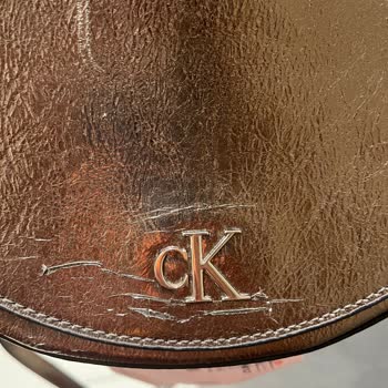 Calvin Klein Çantada Deri Dökülmesi Ve Boyner'in Yetersiz Müşteri Hizmeti
