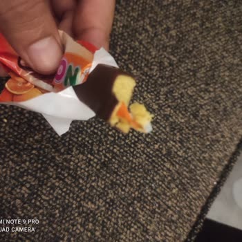 Çikolata Paketi İçinden Yine Ambalaj Çıktı, Açıklama Bekliyorum