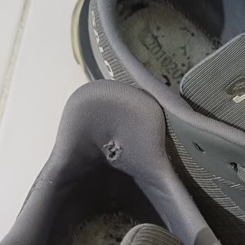 Salomon Ayakkabıda Erken Deformasyon Ve Garanti Reddi