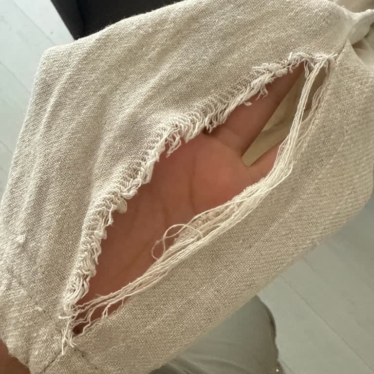 Yeni Alınan Pantolonun İlk Yıkamada Yırtılması Hayal Kırıklığı Yarattı