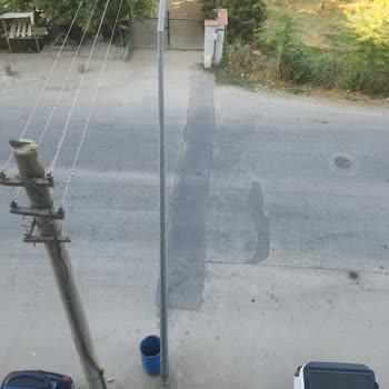 Bozuk Yol Nedeniyle Evde Deprem Hissi Yaşıyoruz