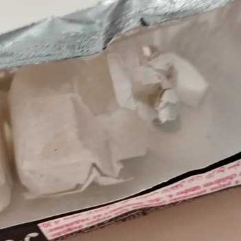 Olips Extra Strong Mentol Şeker Paketinde Parçalı Ve Boş Şeker Sorunu