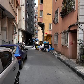 Şişli Belediyesi'nde Geciken Çöp Ve Eşya Toplama Hizmeti Nedeniyle Mağduriyet