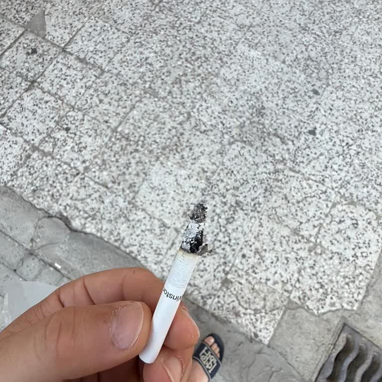 Sigara Paketlerinde Ne Olduğu Belirsiz Cisimler Çıkıyor