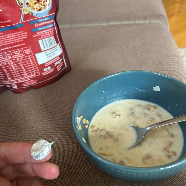 Granola Ürününde Ambalaj Parçası Çıkması Nedeniyle Güven Sorunu