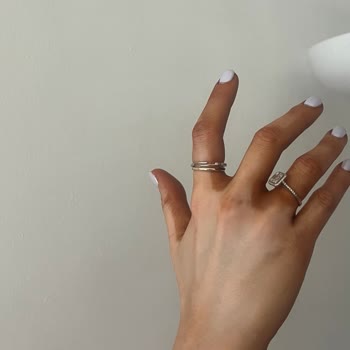 Sunozon Bronzlaştırıcı Yağ Cildimde Kalıcı Lekeler Oluşturdu, Tatilim Mahvoldu!