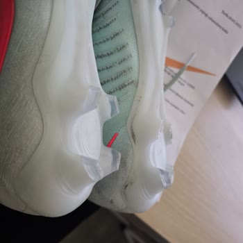 Kramponumun Dişlileri Koptu, Mağaza Çözüm Sunmuyor Mağduriyetim Sürüyor