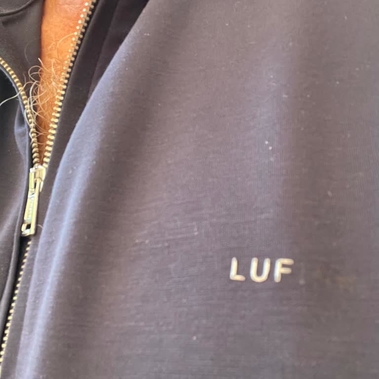 Lufian Tişörtün Baskısı İlk Giyimde Tamamen Koptu