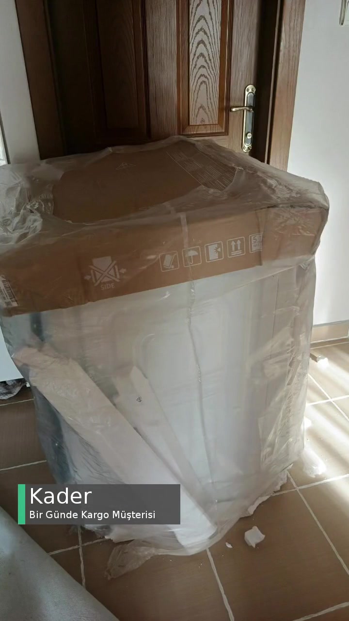 Bir Günde Kargo Ürünüm Paket Açık Geldi! videonun kapak resmi