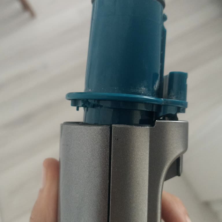 Philips Aqua Plus Dikey Süpürgede Garanti Kapsamında Parça Çatlağı Ve Kırılması Sorunu