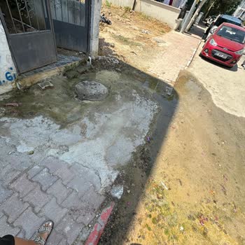 Patlayan Suya 2,5 Haftadır Müdahale Edilmiyor, Sağlığımız Tehlikede!