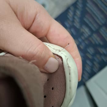 Kısa Sürede Hasar Gören Çocuk Ayakkabısı Ve Yetersiz Müşteri Desteği