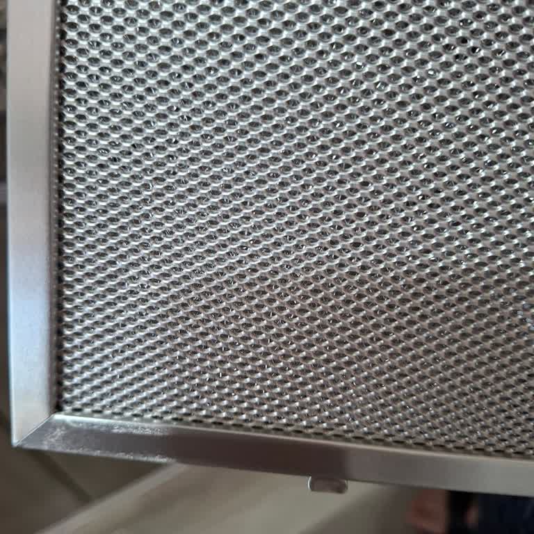 Aldığım Aspiratör Filtresi Ezik Ve Delik Çıktı Çözüm Sunulmadı