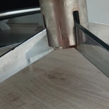 Vivense Arizona Koltuk Takımının Ayakları Kısa Sürede Paslandı Kalıcı Lekeler Oluştu