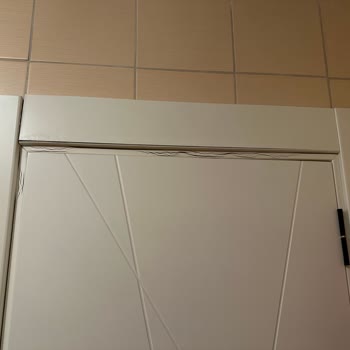 Lake Kapıların Çerçevelerinde Şişme Ve Çatlama Sorunu Yaşadım