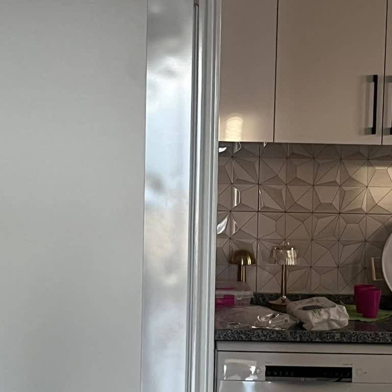 Yeni Alınan Buzdolabında Ezik Çıktı, Değişim Talebim Reddedildi